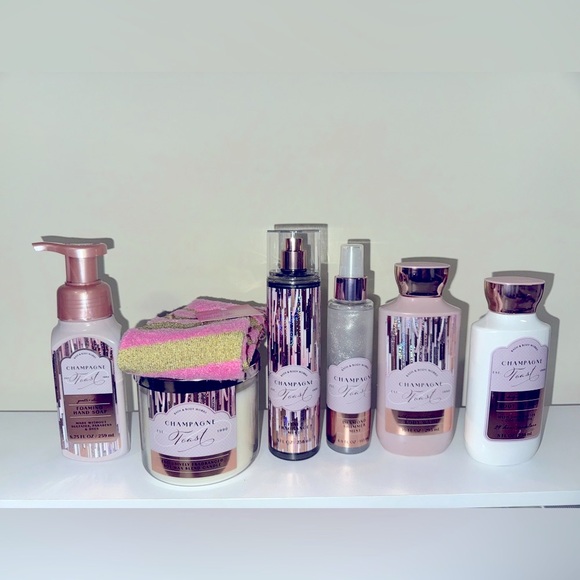 Bath & Body Works Champagne Toast Gift Set- Set of 7 - Picture 1 of 9